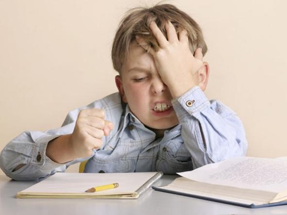 小孩读书不开窍怎么办，小孩读书注意力不集中是怎么回事?插图